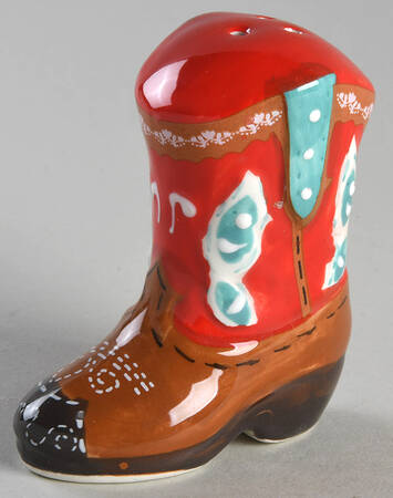 Gingham Figural Pepper Shaker