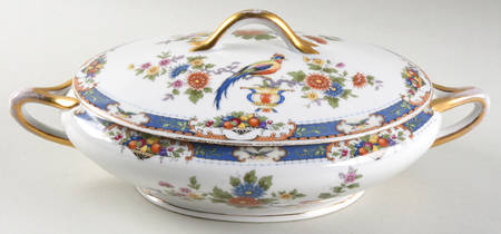 PUN158 Oval Covered Vegetable