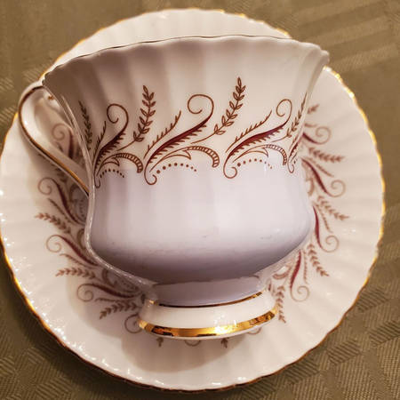 N4511 Footed Cup & Saucer Set