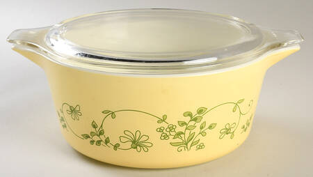 Shenandoah 2.5 Qt Round Covered Casserole