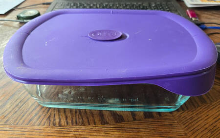 Storage Deluxe 3 Qt Rectangular Dish with Vented Lid
