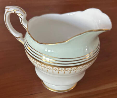 A1640 Creamer