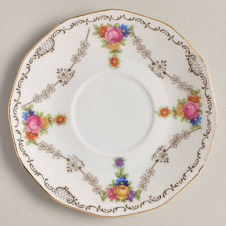 PUN159 Saucer