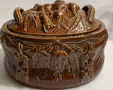 Game 4 Qt Oval Covered Casserole