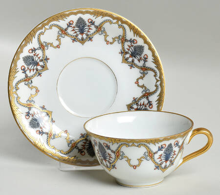 570219 Footed Cup & Saucer Set