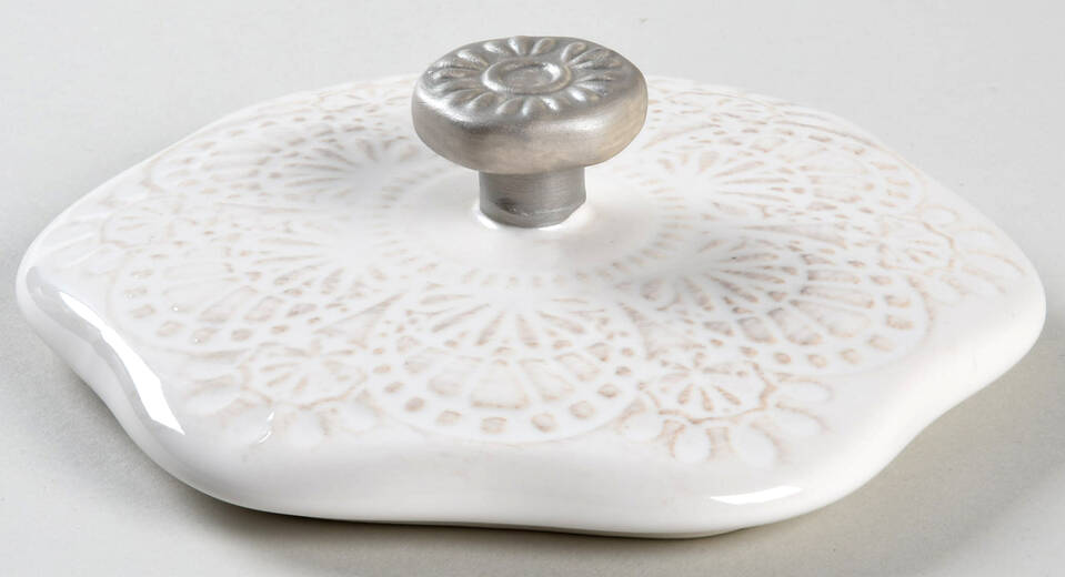 Vintage Lace Lid for 12 Oz Mini Snowflake Cocotte