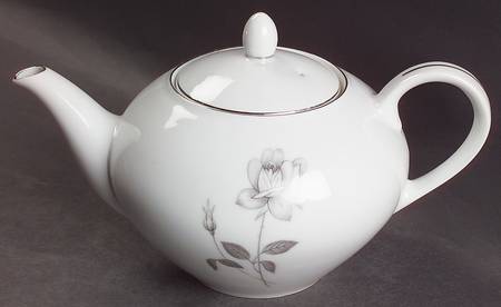 Queens Royal Teapot & Lid