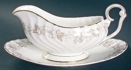 Ailsa Gravy Boat & Underplate