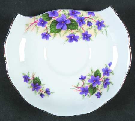 Country Gardens (Gold Trim) Saucer
