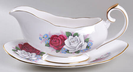 Duet Gravy Boat & Underplate