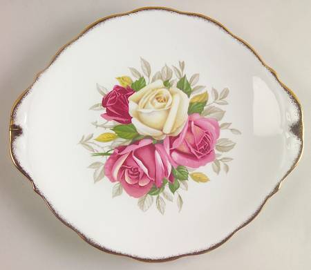 Lady Sylvia Handled Cake Plate