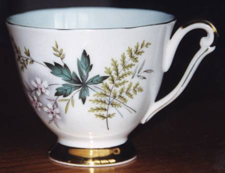Louise (Green Center) Footed Cup