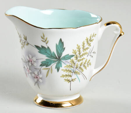 Louise (Green Center) Mini Creamer