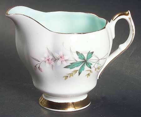 Louise (Green Center) Mini Creamer