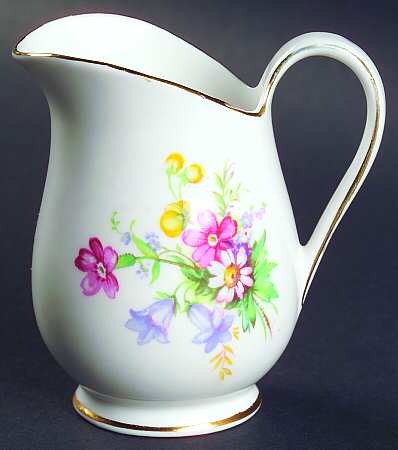 Old Country Spray Mini Creamer