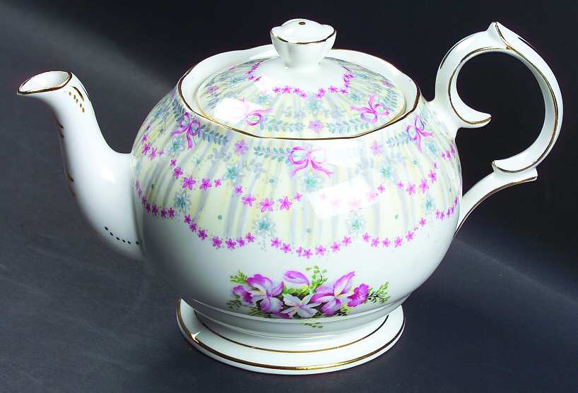 Royal Bridal Gown Teapot & Lid