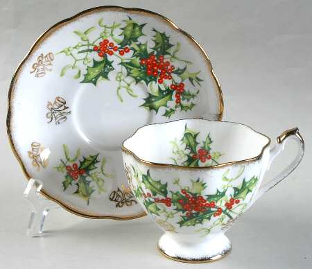 Yuletide Footed Cup & Saucer Set
