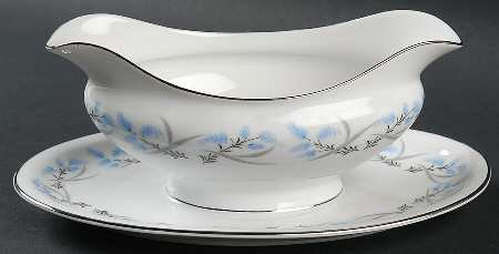 Memory Lane Gravy Boat with Attached Underplate