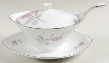 Promise Gravy Boat Attached Underplate & Lid w/Ladle