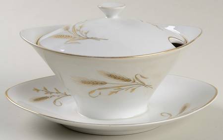 Whispering Wheat Gravy Boat w/Attached Underplate & Lid