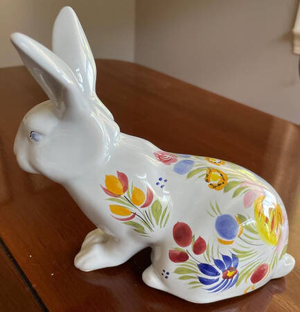Fleuri Royal Sitting Rabbit Figurine
