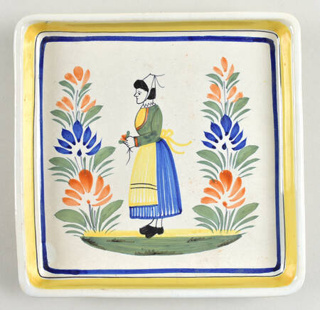 Henriot (Lady Or Man Center) 9" Square Tray