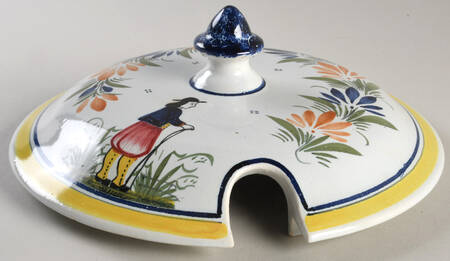 Henriot (Lady Or Man Center) Lid for Tureen