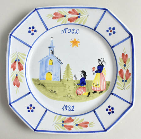 Mistral Blue (Octagonal, Lady Center) Collector Plate
