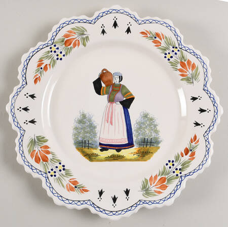 Paysan Scalloped Dinner Plate