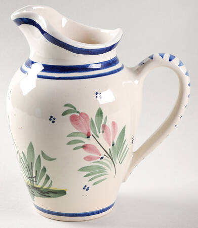 Petit Breton 18 Oz Pitcher