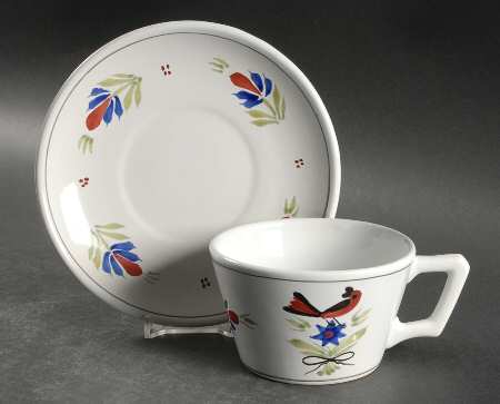QUI4 Flat Cup & Saucer Set