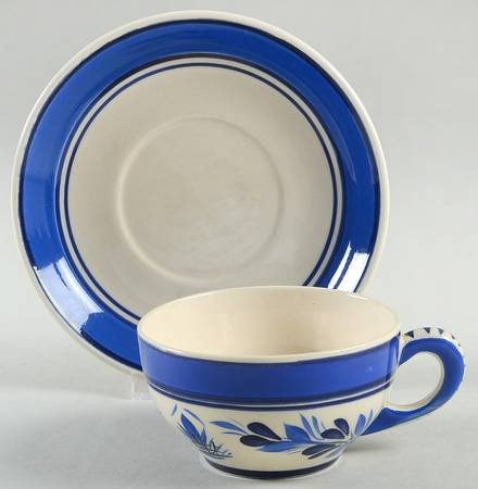 QUI5 Flat Cup & Saucer Set