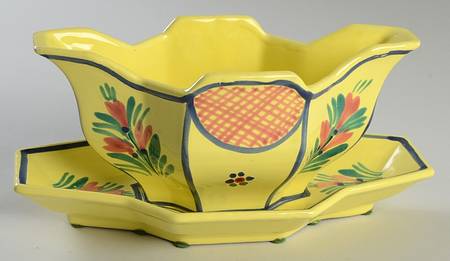 Soleil Yellow (Octagonal, Lady) Gravy Boat with Attached Underplate