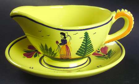 Soleil Yellow (Round) Sauce Boat with Attached Underplate