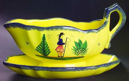 Soleil Yellow (Round) Gravy Boat with Attached Underplate