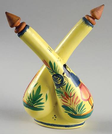 Soleil Yellow (Round) Attached Oil and Vinegar Set with Stoppers