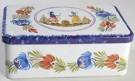 Tradition Rectangular Metal Box with Lid