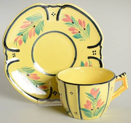 QUI20 Flat Cup & Saucer Set