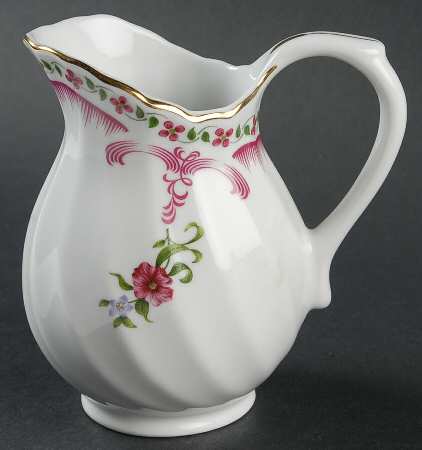QUN1 Creamer