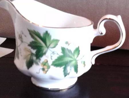 8640 Creamer