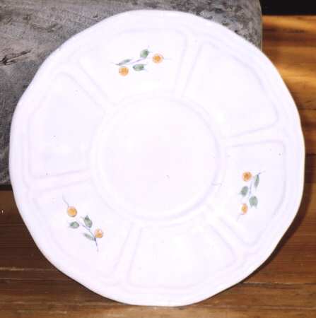 QUI37 Saucer