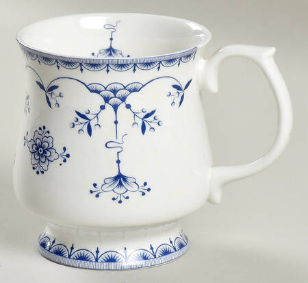 Ingrid Footed Mug
