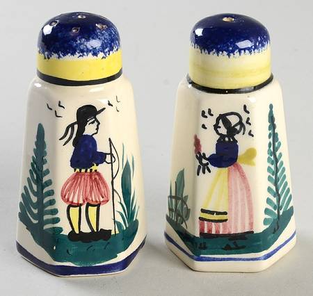 Henriot (Lady Or Man Center) Salt & Pepper Set