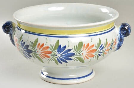 Henriot (Lady Or Man Center) Tureen No Lid