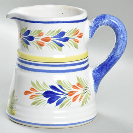 Henriot (Lady Or Man Center) 16 Oz Pitcher