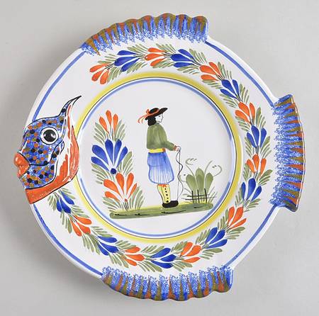 Henriot (Lady Or Man Center) 9" Fish Plate