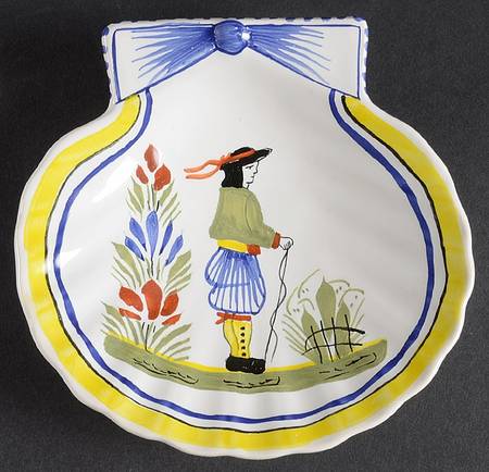 Mistral Blue (Octagonal, Man Center) Shell Shaped Dish