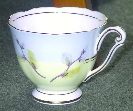 QUA36 Footed Cup