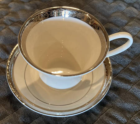 La Vina Footed Cup & Saucer Set