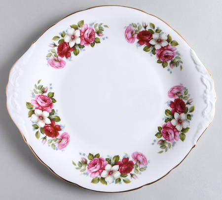 8644 Handled Cake Plate